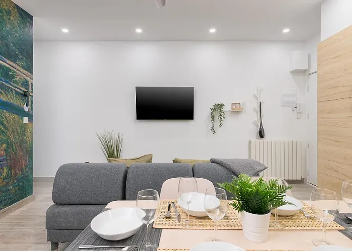 Apartment Espacioso 3 Hab Dobles 2 Banos, Junto Ayuntamiento *